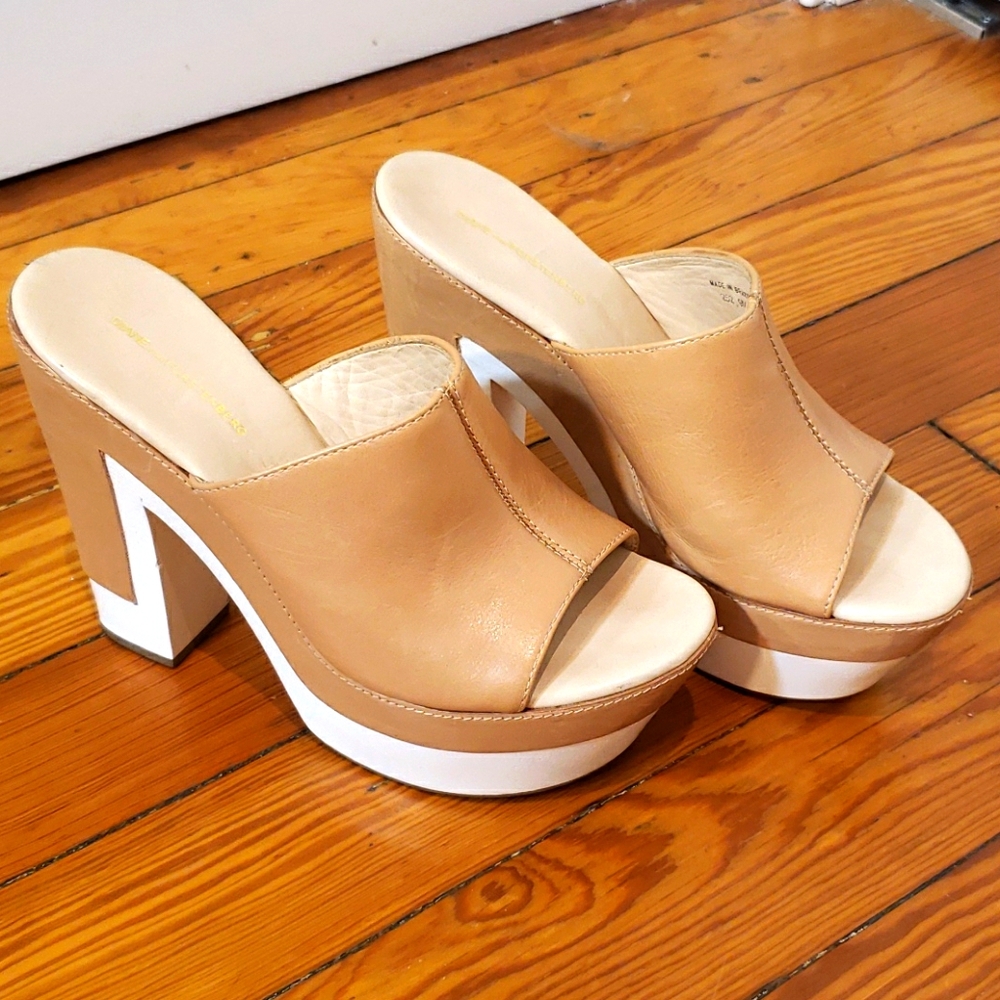 Diane Von Furstenberg platforms